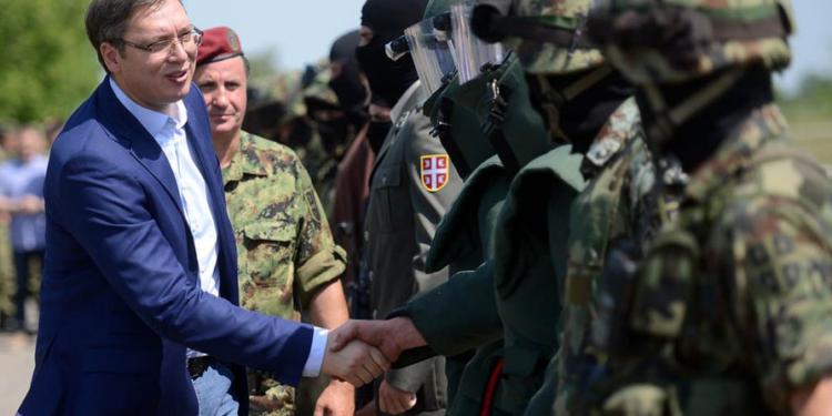 Kër’cënon Vuçiq: Duhet të jemi ushtria më e fortë në rajon!