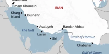 BBC: Të dhënat e gjurmimit tregojnë se dy anije të lidhura me Iranin ndryshojnë drejtim