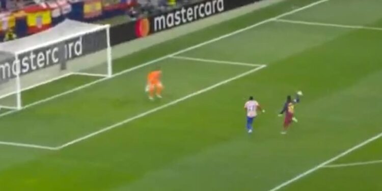 Atletico Madrid ia bën me dije Barçës që s’do ta ketë të lehtë, shënon Lookman!