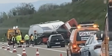 Përmbyset cisterna me karburant në autostradën “Ibrahim Rugova”, një i lënduar