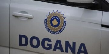 Dogana publikon rregullat e reja, deri në 430 euro mallra pa taksa për udhëtarët