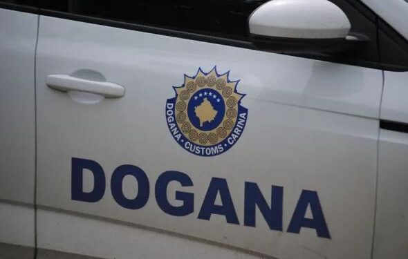 Dogana publikon rregullat e reja, deri në 430 euro mallra pa taksa për udhëtarët