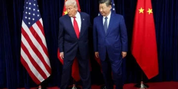 Trump thotë se Kina pranoi të mos dërgojë armë në Iran, i lumtur që SHBA-të po hapin ngushticën