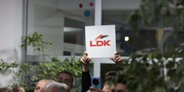 Florian Dushi reagon pasi Abdixhiku e la jashtë kryesisë: LDK he dashni, të lartësoi Presidenti Rugova me shokë