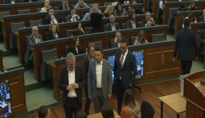 Kuvendi nis procesin e votimit për dy gjyqtarë të Kushtetueses