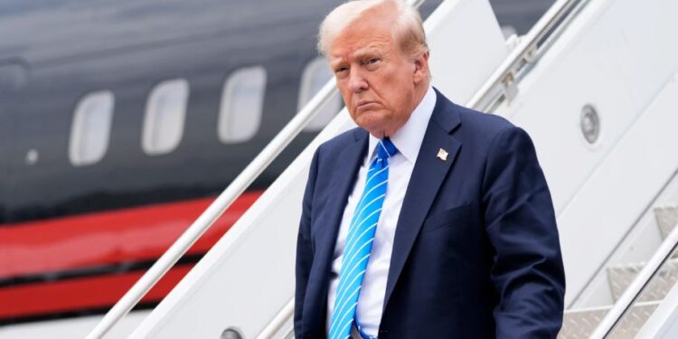 Trump zgjat armëpushimin me Iranin, por…