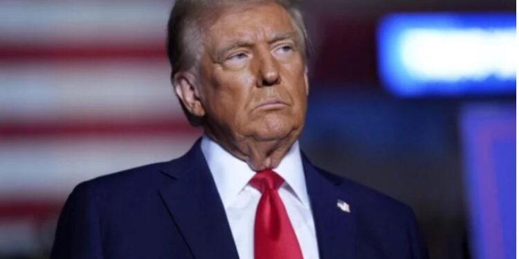 Trump: Irani po kolapson financiarisht, i dëshpëruar që Hormuzi të rihapet