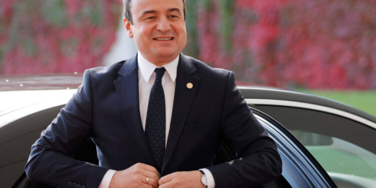 Albin Kurti: PDK e LDK po sillen ma keq se Fatmir Limaj, nëse shkojmë në zgjedhje në qershor mund të shkojmë sërish edhe në vjeshtë