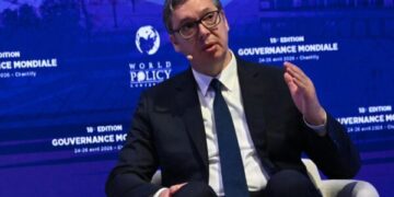 Vuçiq në Francë: Serbia s’është në linjë me politikën botërore për shkak të Kosovës, duhet zgjidhje, duhen vendime …