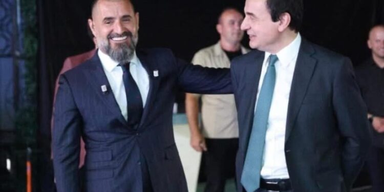 Gazetari shqiptar që dikur e mbështeste, tani del kundër Kurtit: “Kthejeni me këmbë në tokë këtë aventurier politik marksist”