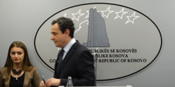 Kurti s’tregon se si do ta vazhdojnë seancën për Presidentin, bën këtë veprim në fund të konferencës