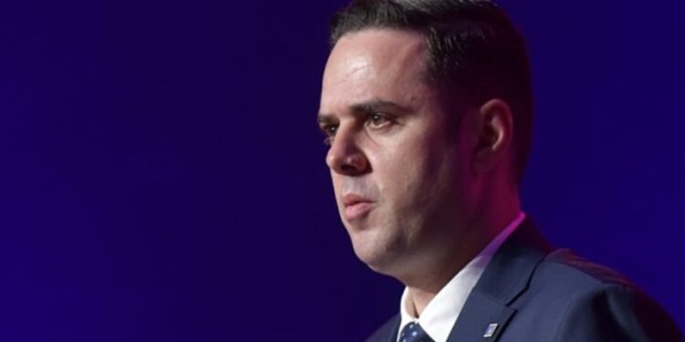 LDK thërret konferencë në ora 21:00, i jep “selamin” Albin Kurtit