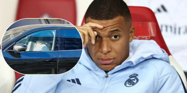 Kylian Mbappe fotografohet duke u puthur në veturë me aktoren e njohur