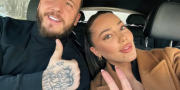 Lotina dhe Mozziku më të dashuruar se kurrë, pozojnë të lumtur krah njëri-tjetrit