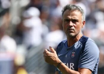 PSG pranë rinovimit me Luis Enriquen