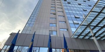 Serbia bllokon fondet për shqiptarët e Luginës, Qeveria: Kemi njoftuar BE-në dhe ndërkombëtarët