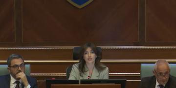 Haxhiu nga ulësja e Kuvendit: Është vështirë me zgjedh presidentin tash pasi s’ka pazare, tendera, ambasada..