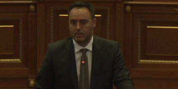 Konjufca me akuza, thotë se përmes presidentit po tentohet të rrëzohet qeveria