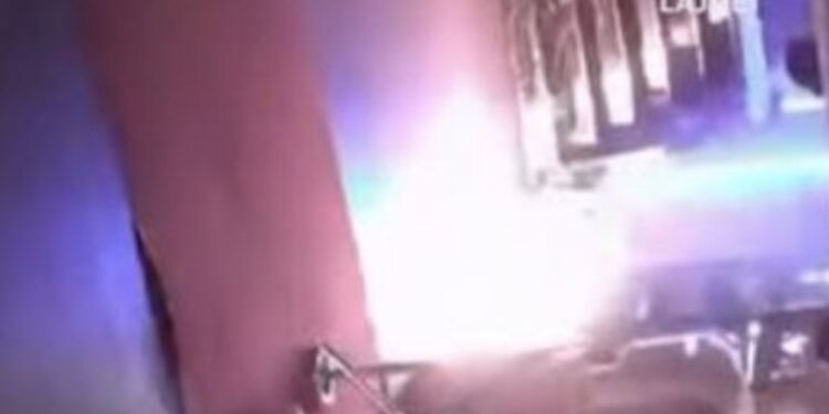 Publikohet pamjet kur i vihet flaka një fitnesi në Prishtinë (VIDEO)