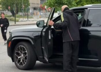 Spalletti bën sikur po ia vjedh veturën Zhegrovës