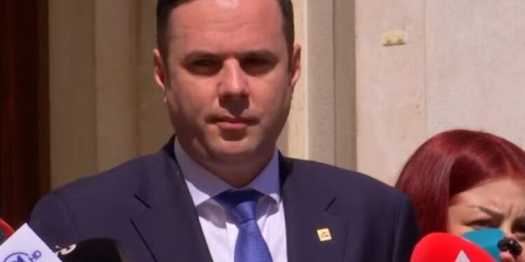 Pse s’po ka marrëveshje për presidentin? Përgjigjet Abdixhiku