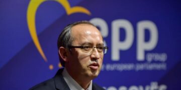 Hoti: Kosova duhet të ketë president jashtë LVV-së për ta shmangur koncentrimin e pushtetit – ndryshe, duhet të shkojmë në zgjedhje