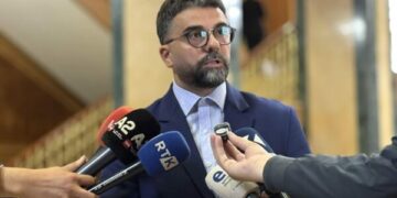 Behrami: Kurti dëshiron ta udhëheqë Kosovën si ushtrues detyre sepse nuk ka përgjegjësi