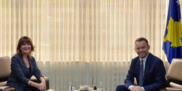 Ish presidentja Jahjaga viziton kryetarin Peci: Biseduam për mundësinë e bashkëpunimit, me fokus në fuqizimin e mëtutjeshëm të grave dhe rinisë