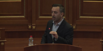 Rrëshqitja e dheut në autostradë, deputeti i kërkon Bashës ndërhyrje urgjente: S’duhen justifikime, ndodhën aksidente me fatalitet