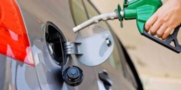 Publikohen çmimet e derivateve për sot, nafta njejtë si dje, benzina një cent më lirë