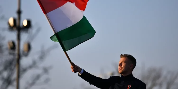 Rënia e Orban pas 16 vitesh në pushtet, çfarë do të thotë ky rezultat për Hungarinë dhe botën?