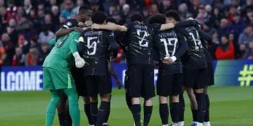 PSG nënshtron Liverpoolin edhe në Anfield, kalon në gjysmëfinale