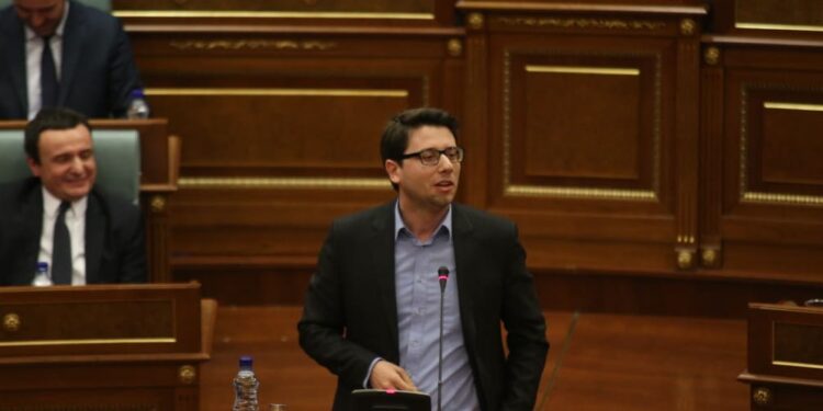 Ministri Murati: Opozita s’e votoi trajtimin e rishikimit të buxhetit, do të mundësohej Pako 200 milionëshe për Inflacionin