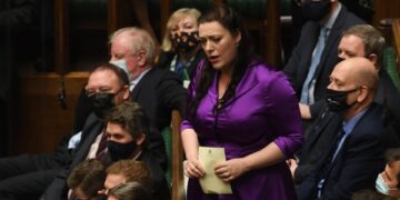 Vendimi ndaj tre serbëve për Banjskën, Kearns kërkon që tani të dënohen drejtuesit: Janë në qeverinë serbe dhe disa po fshihen nga ta