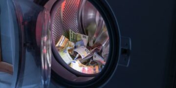 Tiranë, Prishtinë e Zvicër: Si funksionoi shpëlarja e parave të kokainës?