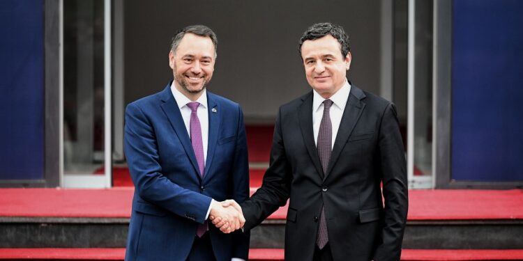 Kryediplomati belg: Kosova të zgjidhë bllokimin politik dhe të vazhdojë dialogun me Serbinë