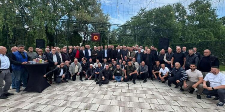 7-shi i PDK-së, Rrahman Rama, merr mbështetje të fuqishme nga shokët e luftës nga brigada 141 “Mehë Uka”