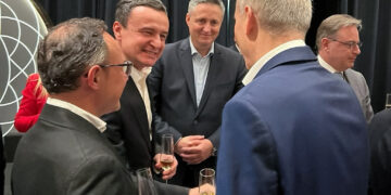 Kurti në darkën zyrtare të Samitit EPC, takohet me liderë evropianë