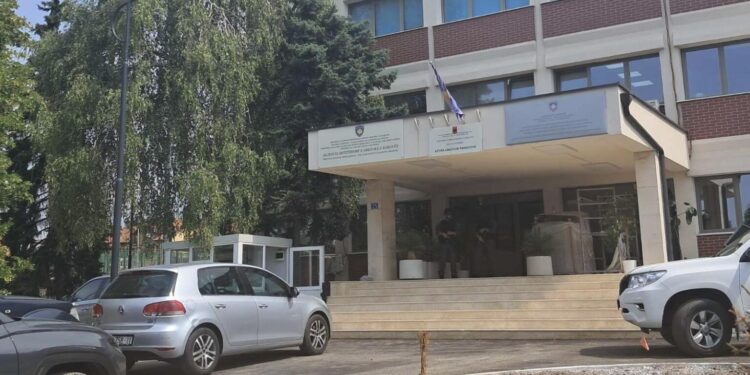 Prokuroria zbardhë detajet e fundit për aksionin në Agjencinë Kadastrale, dyshime për falsifikim dhe korrupsion