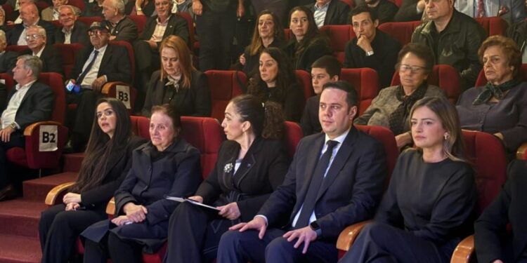 Nis mbledhja komemorative për Alush Gashin, Osmani e Abdixhiku shkruajnë në librin e zisë