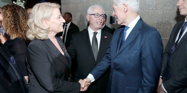 Shkurte Fejza takon Bill Clintonin në SHBA: Moment falënderimi dhe mirënjohjeje të thellë për gjithçka që ka bërë për Kosovën