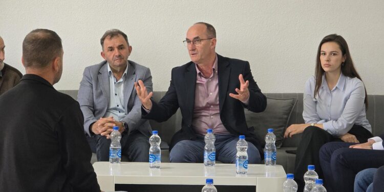 35-shi i PDK-së, Lulzim Aliu merr mbështetje të fuqishme në Komogllavë të Ferizajt