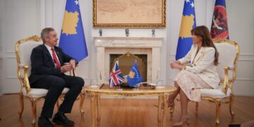 Haxhiu takon ambasadorin britanik, diskutojnë për zgjedhjet e parakohshme