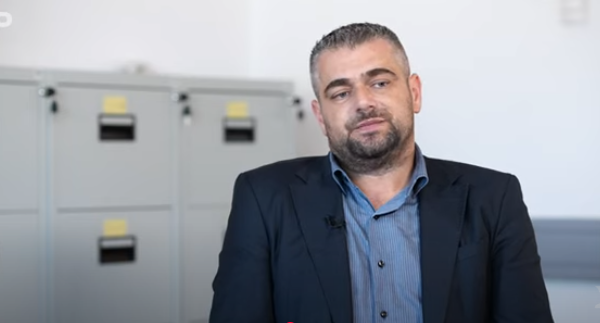 Hoti: Sot ekzekutohen shtesat prej 100 eurosh për pensionistët dhe fëmijët