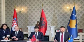 Nënshkruhet memorandum trilateral Shqipëri, Kosovë dhe Kroaci