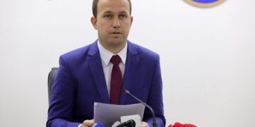 Elezi: Vazhdon periudha e aplikimit për regjistrim të votuesve jashtë Kosovës, janë pranuar 21,378 kërkesa, aprovuar 9,149, ndërsa 1,037 refuzuar