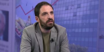 Ndarja e 2 milionëve për biletat e aeroplanit, Shala: Opozita duhet t’i bojkotojë zgjedhjet (VIDEO)