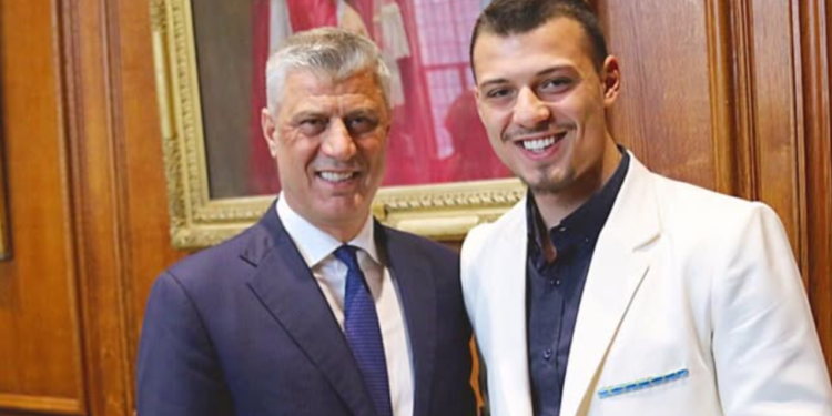 Nisja për në Hagë, Thaçi: Endriti më ishte ngjitur për trupi, ishte i fundit me të cilin u ndava përqafueshëm