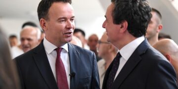 Peci thotë se Albin Kurti nuk bie nën 41 deputetë