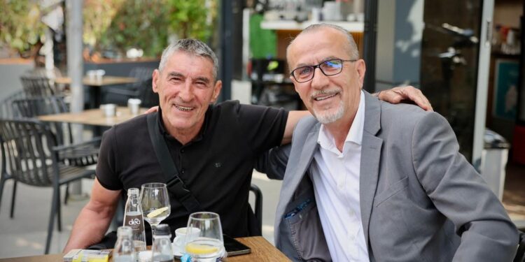 Bekim Haxhiu takohet me vëllaun e Kadri Veselit: Presim ditën kur Kadriu, bashkë me Presidentin Thaçi, Jakup Krasniqin dhe Rexhep Selimin, do të kthehen fitimtar në atdhe